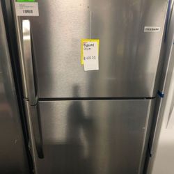 Frigidaire Top Freezer Refrigerator KP8