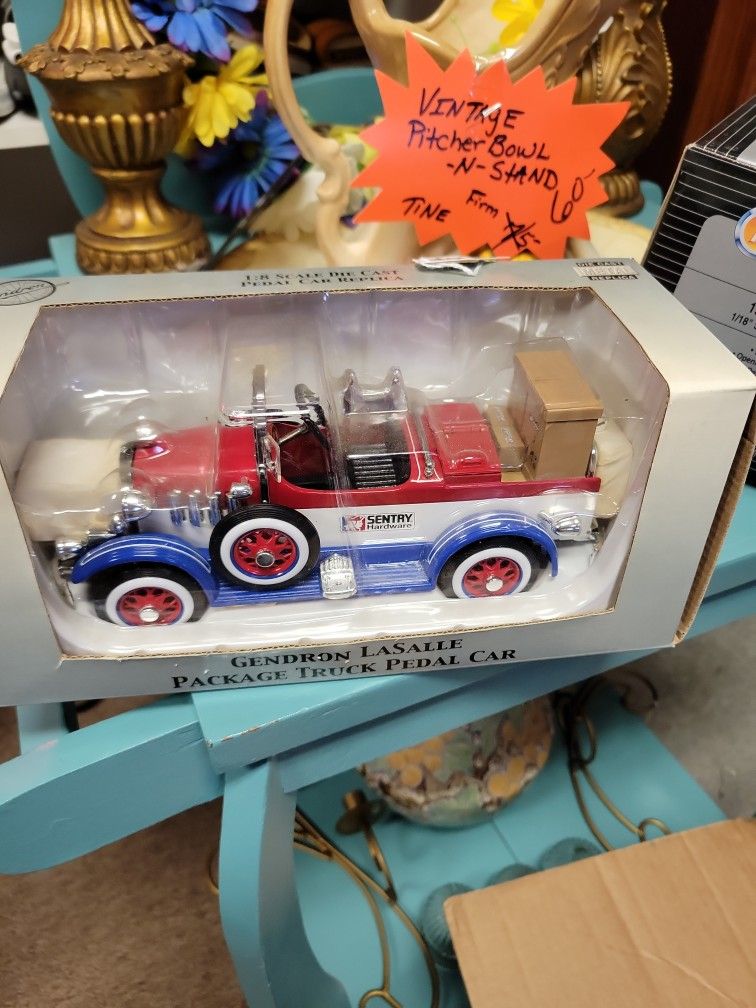 1:18 Pedal Car Replica