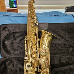 MENDINI ALTO SAXOPHONE WITH PADDED CADE