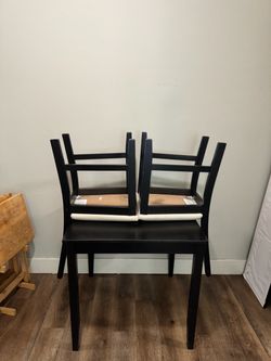 Dining Table with 2 Chairs