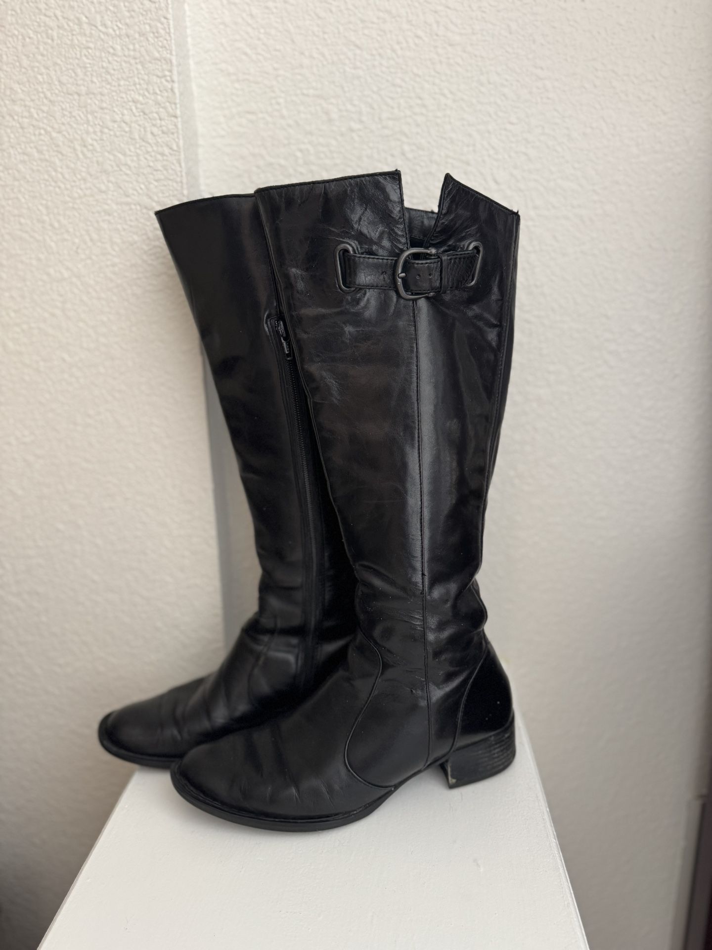 Born Crown Black Leather Boots - Sz 7 1/2