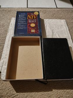 The NIV STUDY BIBLE 10th Anniversary Edition 1995 Black Bonded Leather- with Box 