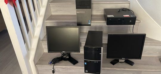HP rp5700 Desktop PC with Dell P170Sb Monitor