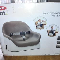 OXO Tot Nest Booster W/ Seat Straps - NIB