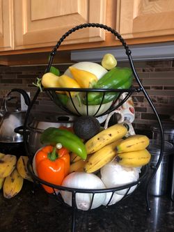 2 Fruit and vegetables baskets
