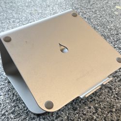 Apple Laptop Stand
