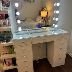 Bluetooth Makeup Vainty With Glass Top 