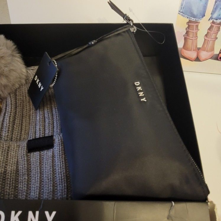DKNY Gray Ribbed Beanie Hat and Logo Pouch Gift Set MSRP $138 display picture 1