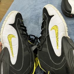 Yellow Pennies, Red Description