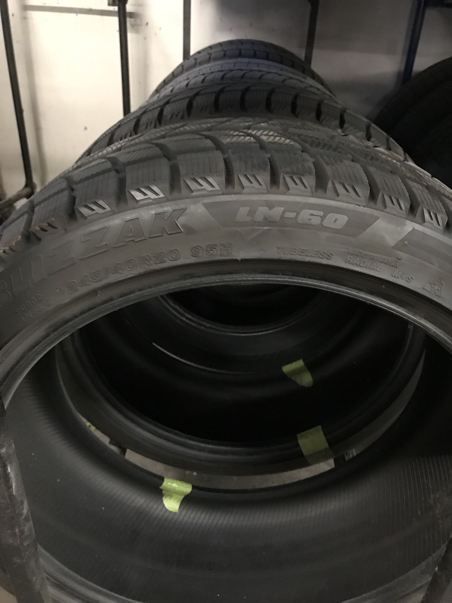 Bridgestone Blizzak tires (4)