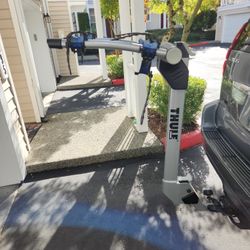 Thule Helium Pro 3 Like New Bike Rack Hitch Carrier