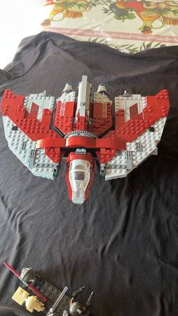 LEGO Star Wars Ahsoka Tano's T-6 Jedi Shuttle (Set 75362)