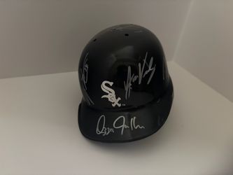 2005 Chicago White Sox Autographed Mini Helmet