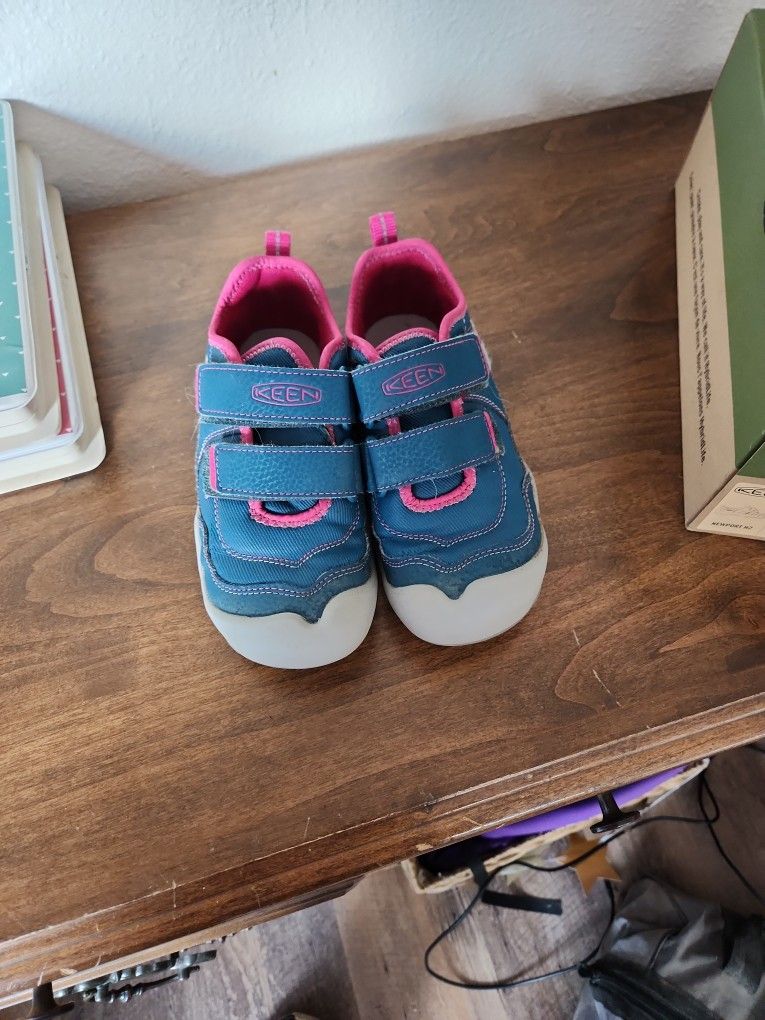 Keen Tennis Shoes