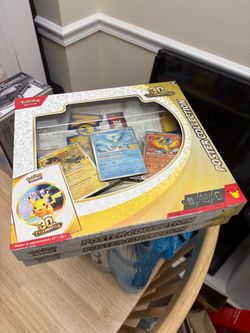 2 Pokemon 30th Poster Collection