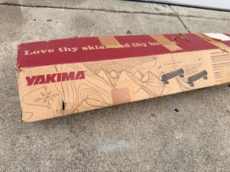 Yakima Roof Rack for snowboard and skis