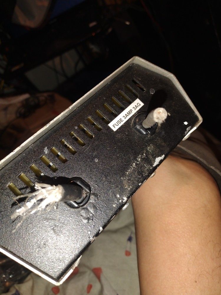 macan voltage thing