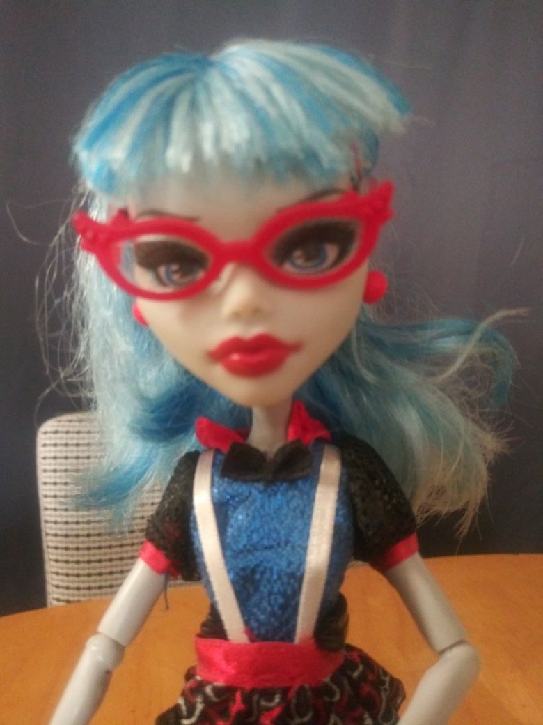 Monster High Ghoulia Yelps Doll