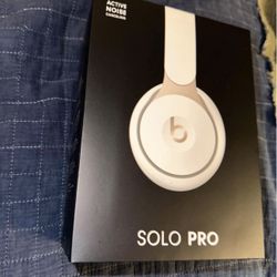 Beats Solo Pro