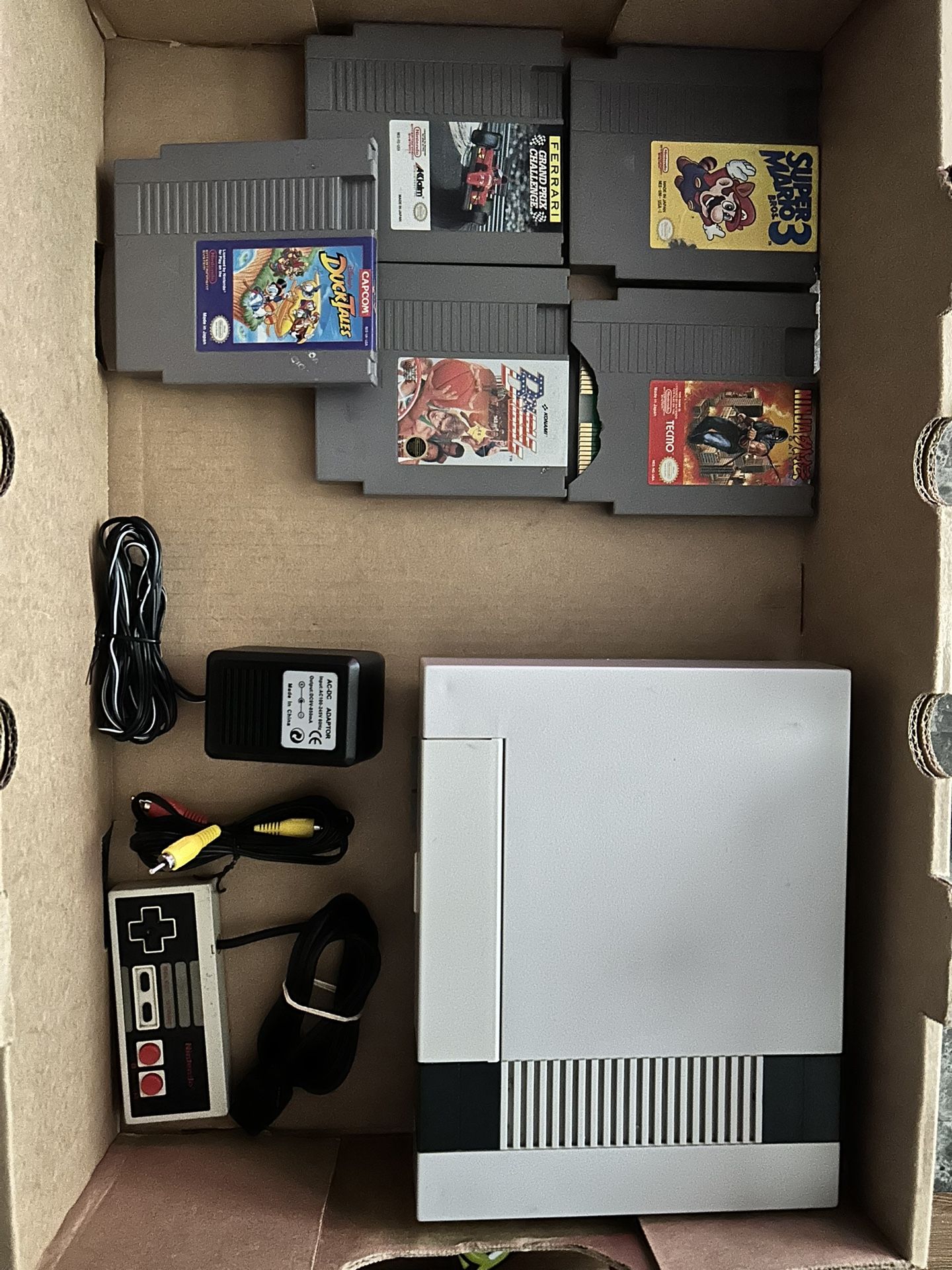 Nintendo NES Console 5-Game Bundle(Tested Working Good)