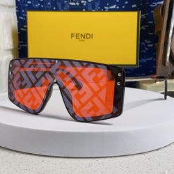 New style sunglasses for men and women, fashionable and versatile.