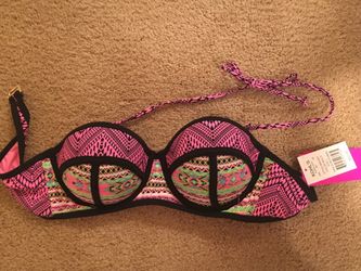 Bikini top with padding