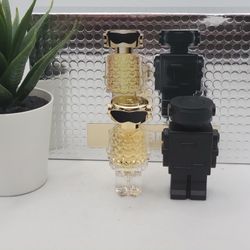 Rabanne
 
Fame and Phantom Parfum Viral Mini Duo Gift Set

Fame .14 fl
Phantom. 17 fl 