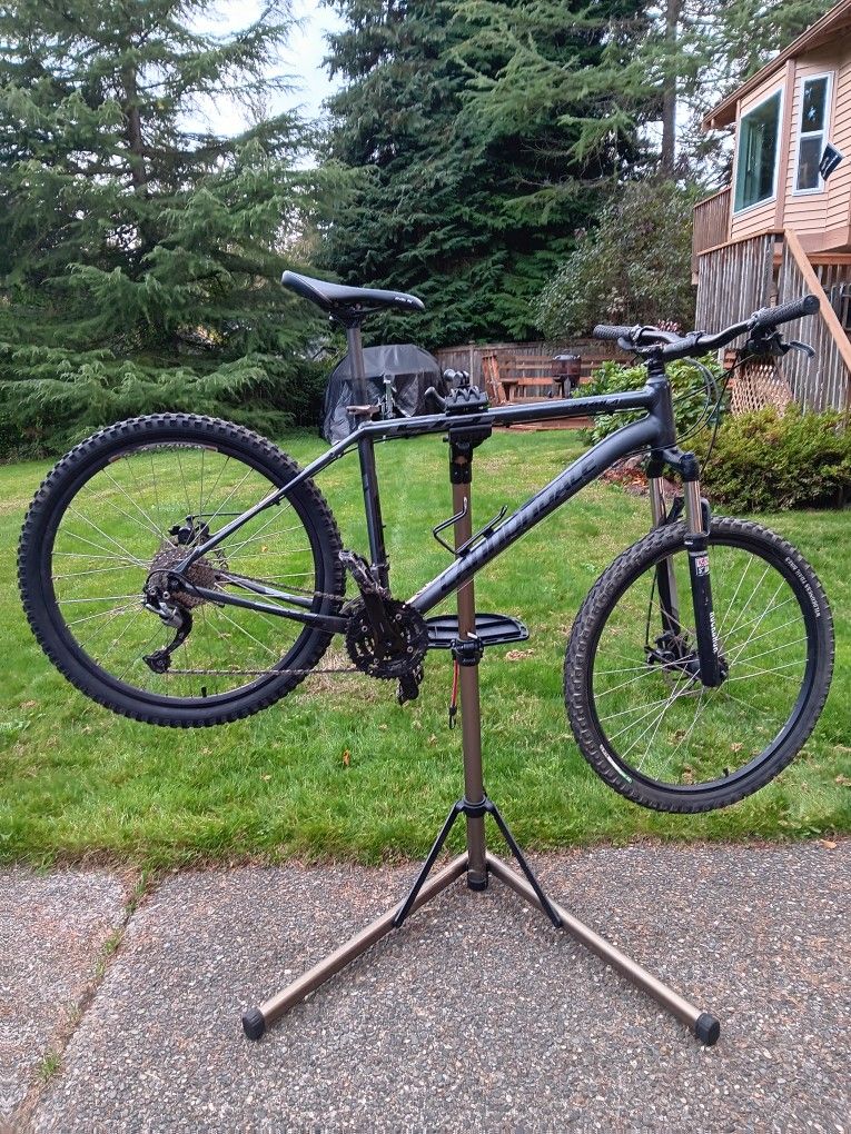 2016 Cannondale Trail4 Mountain Bike