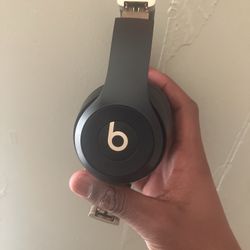 Beats Solo 4