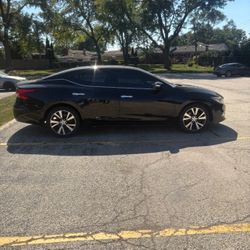 Nissan Maxima