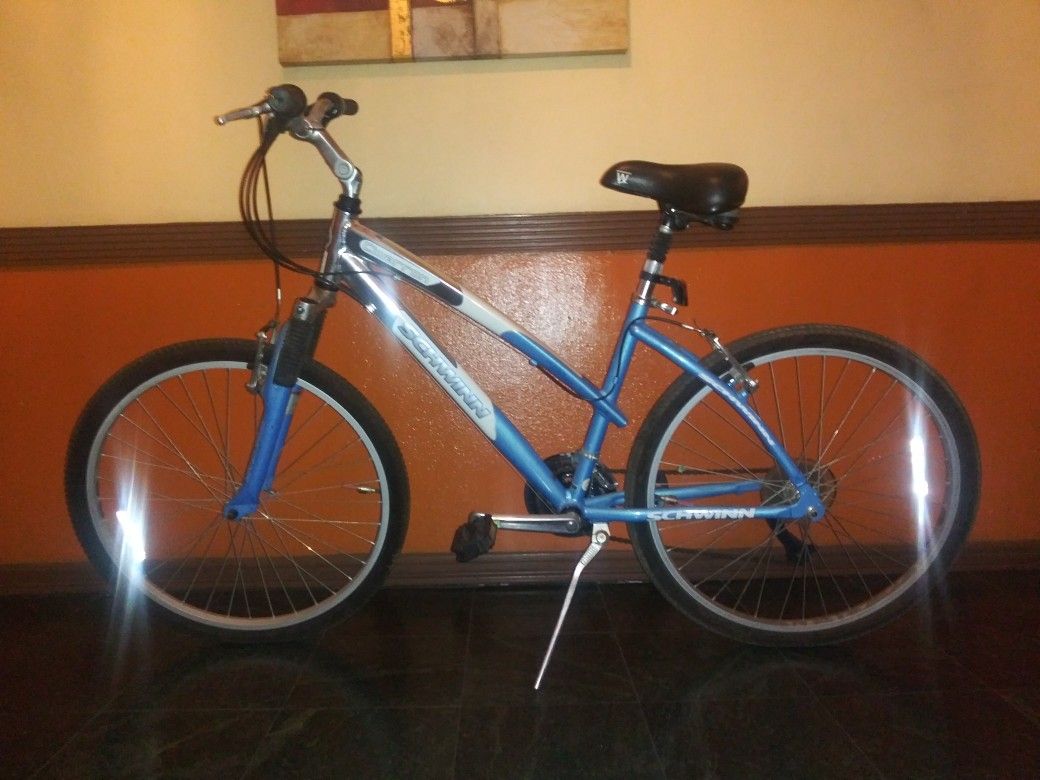 Schwinn Women's Hybrid Bike 26"