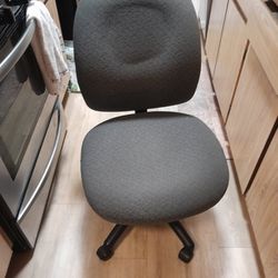 FREE Office Chair (With Carpet Protector)