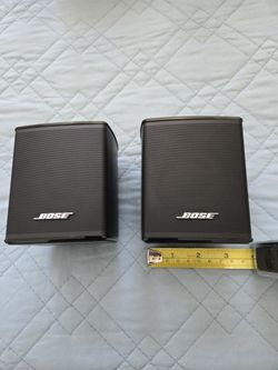Bose Soundbar 300 Plus Surround Sound Speakers Plus 2 Stands And Remote Control.