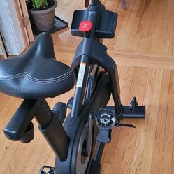 NORDIC TRACK  S22i Studio Bike New