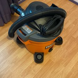 RIDGID Wet/dry Vacuum 