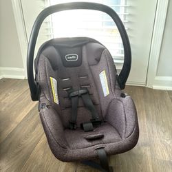 Cart Seat Like New! Evenflo  - Safe Rides for Your Little One! 🚗👶