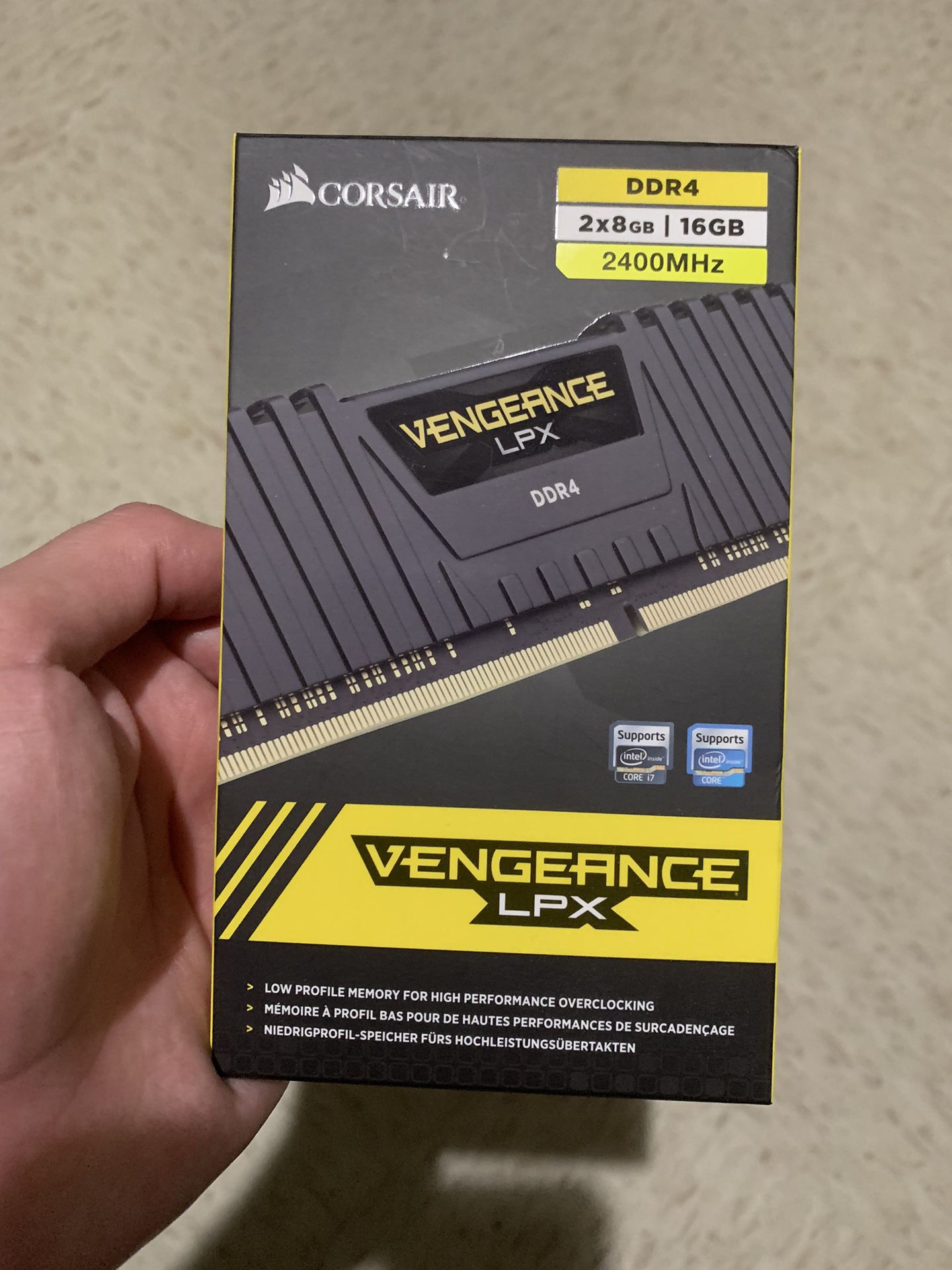 Corsair Vengeance LPX DDR4 2x8 16GB 2400mhz RAM