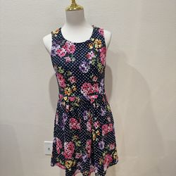 Women dress size 6