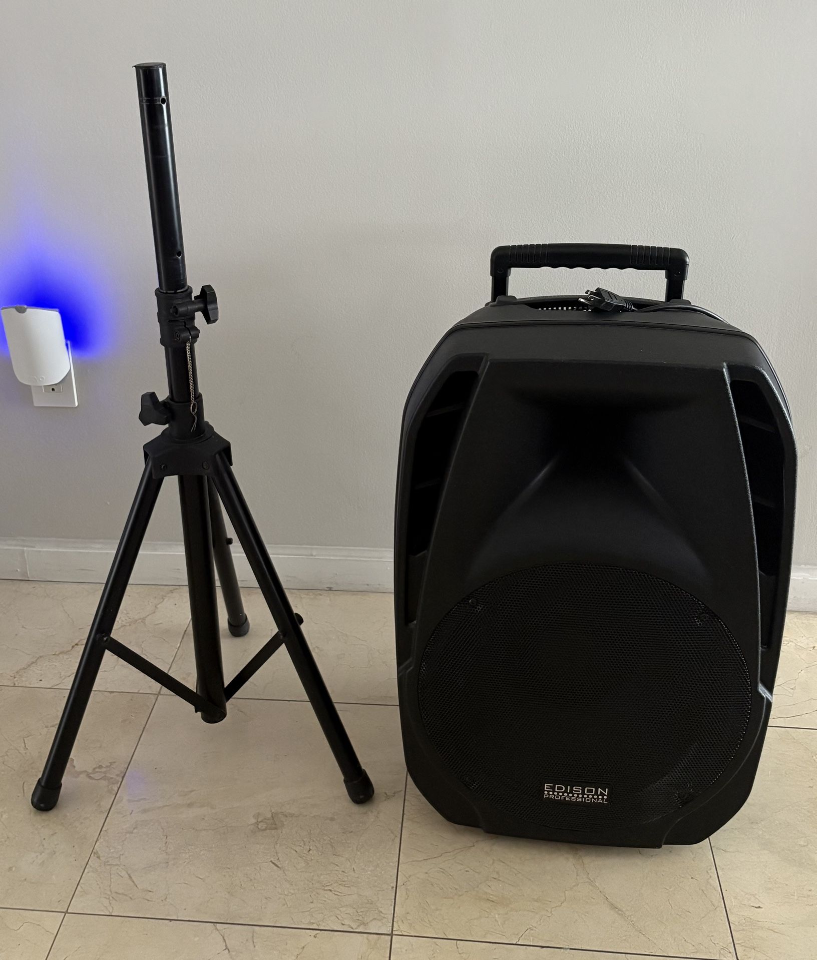 Edison Professional M-2000 Bluetooth Speaker