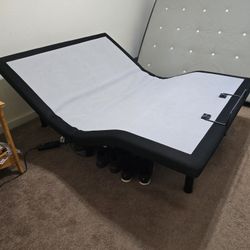 Adjustable Platform And Mattress Queen. Cash Only