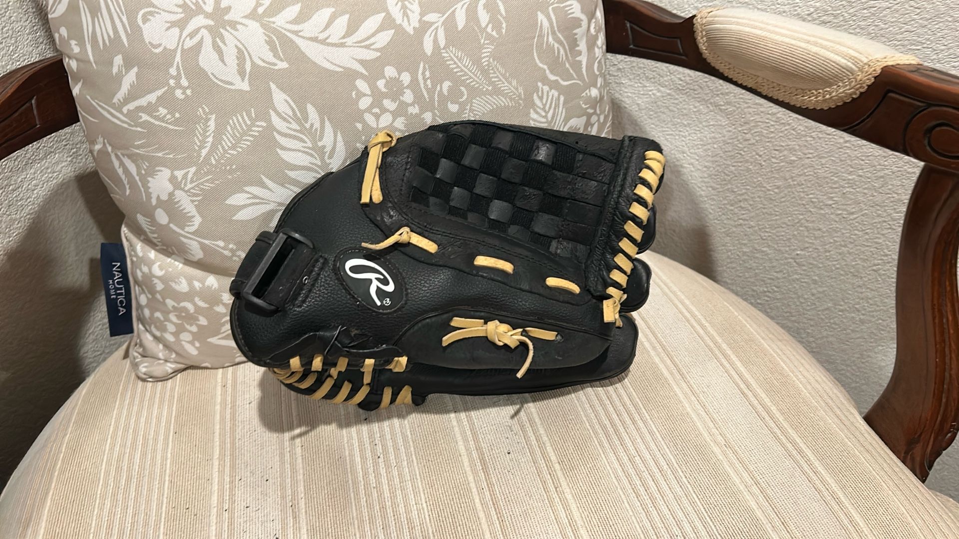 Softball Glove 