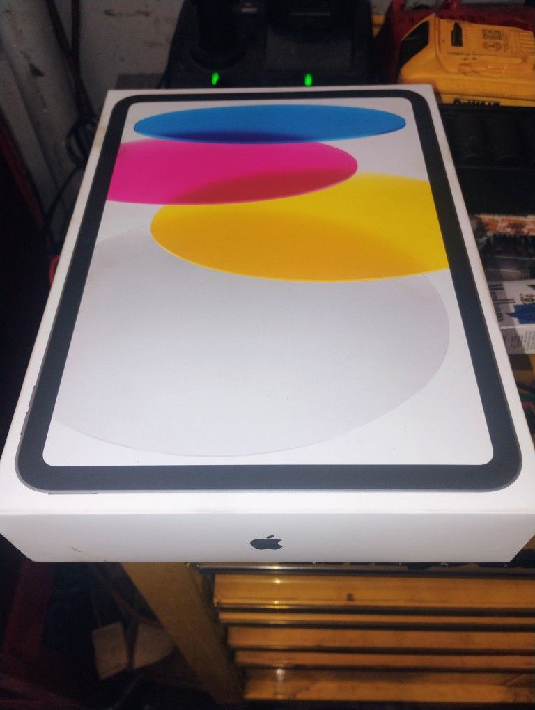 IPad A16 512GB (Brand New)