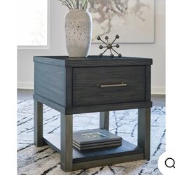 New Coffe Table With End Tables From Ashley Furniture 