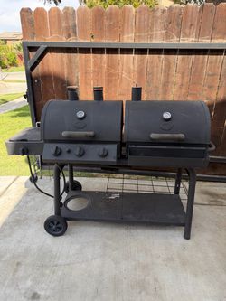 Char-Griller Duo Black Dual-function Combo Grill
