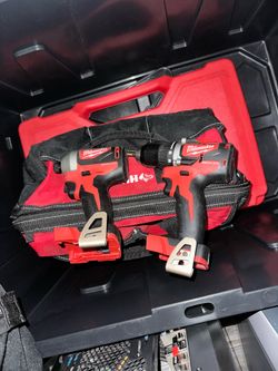18v Milwaukee drills
