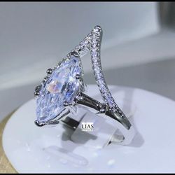 New 18k White Gold Engagement Ring 