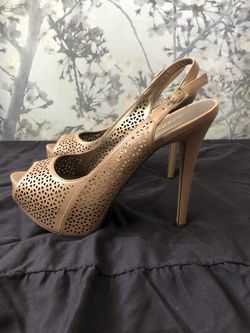 BCBG 9 1/2, 6” heel