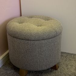 storage ottoman 