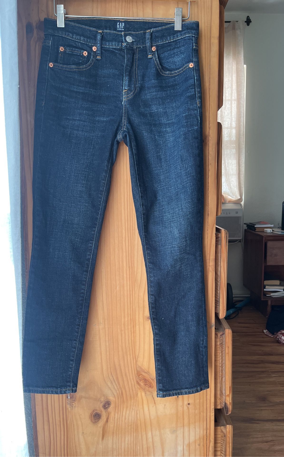 Gap Dark Wash Straight Slim Fit