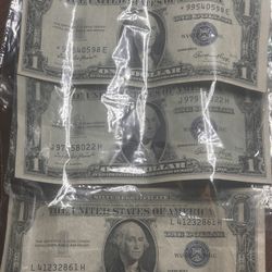 1935 Silver Certificates In Uncirculated Condition 